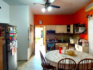 Foto 6 de VENTA CASA PIRAN 6200 VILLA URQUIZA LOTE 360M2