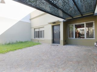 Foto 4 de CASA VENTA VILLA DEVOTO JARDIN TERRAZA COCHERAS