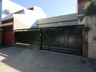 Foto 2 de CASA VENTA VILLA DEVOTO JARDIN TERRAZA COCHERAS