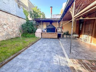 Foto 34 de Venta Casa 6 amb c/Cochera en el corazón de Devoto