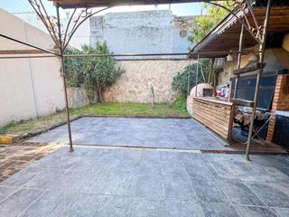Foto 33 de Venta Casa 6 amb c/Cochera en el corazón de Devoto
