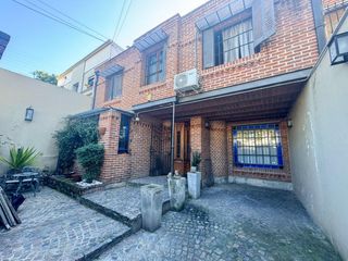 Foto 1 de Venta Casa 6 amb c/Cochera en el corazón de Devoto