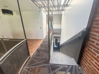 Foto 17 de Venta Casa 6 amb c/Cochera en el corazón de Devoto