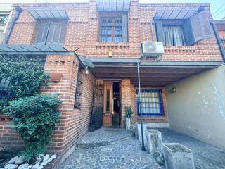 Foto 3 de Venta Casa 6 amb c/Cochera en el corazón de Devoto