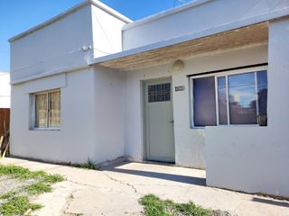 Foto 2 de Casa en venta Berisso de 3 dormitorios con local