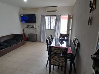 Foto 6 de Venta PH 2 ambientes con cochera y patio en Garin.