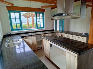 Foto 15 de Se arrienda hermosa casa en Nayón