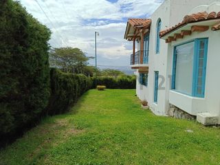 Foto 1 de Se arrienda hermosa casa en Nayón