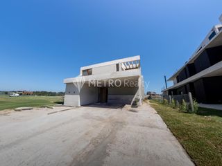 Foto 2 de Casa en Venta, 8 ambientes en Los Puentes Nordelta