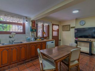 Foto 3 de Casa en alquiler por 24 meses. USO PROFESIONAL.
