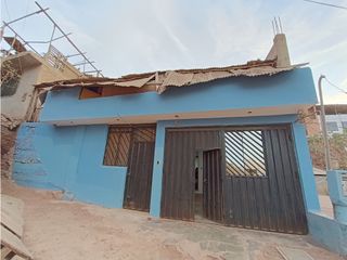 Foto 1 de VILLA MARÍA DEL TRIUNFO - VENTA CASA CON COCHERA - ÁREA 128 m2