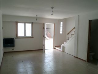 Foto 6 de DUPLEX 3 AMB MAS COCHERA-BRONZINI AL 100