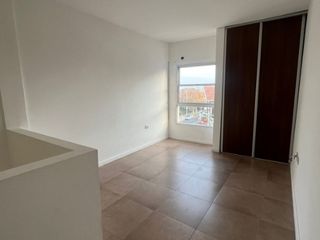 Foto 12 de Departamento en alquiler en Quilmes Oeste