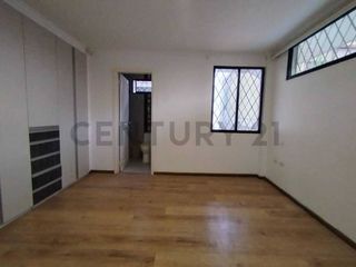 Foto 15 de Alquiler Casa Residencial en Kennedy Norte (DN)
