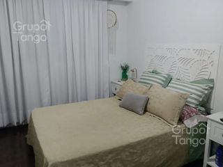 Foto 1 de Venta Departamento Monserrat Dos Ambientes Frente