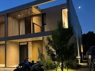 Foto 2 de Casa en venta - 3 Dormitorios 3 Baños - Cochera - Pinamar