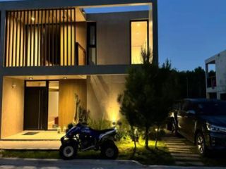 Foto 3 de Casa en venta - 3 Dormitorios 3 Baños - Cochera - Pinamar