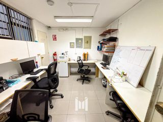 Foto 8 de Se alquila oficina en segundo piso en surquillo Limite con San isidro