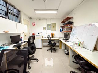 Foto 10 de Se alquila oficina en segundo piso en surquillo Limite con San isidro