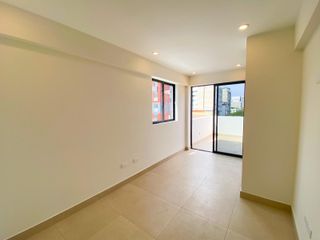 Foto 4 de SE ALQUILA DUPLEX  SIN MUEBLES EN MIRAFLORES