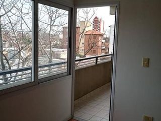 Foto 3 de 2 amb con balcón
