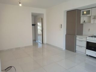 Foto 3 de Departamento 2 Amb.  Excelente Estado y Ubicación en Ramos Mejia
