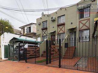 Foto 1 de PH en Bernal Este