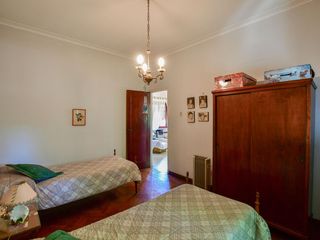 Foto 24 de Casa en Venta La Plata 3 dormit, quincho, pileta  19 66/67