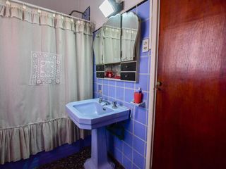 Foto 38 de Casa en Venta La Plata 3 dormit, quincho, pileta  19 66/67