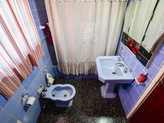 Foto 39 de Casa en Venta La Plata 3 dormit, quincho, pileta  19 66/67