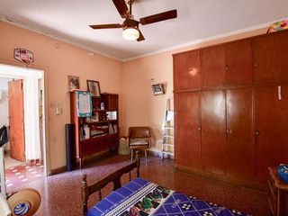 Foto 43 de Casa en Venta La Plata 3 dormit, quincho, pileta  19 66/67