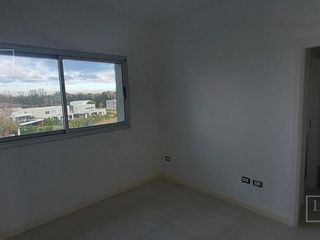 Foto 20 de Departamento al río dos dormitorios barrio náutico Albanueva