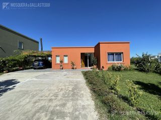Foto 2 de Casa en alquiler - San Eduardo, Pilar del Este