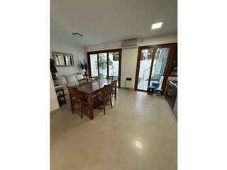 Foto 5 de Venta Casa 2 Dormitorios  Zona Parque