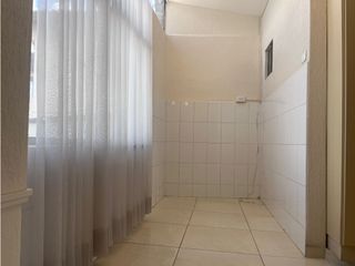 Foto 5 de Cumbaya, sector Miravalle,  Casa en Renta, 250m2, 3 Habitaciones