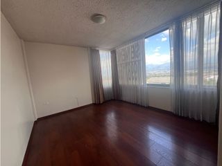Foto 15 de Cumbaya, sector Miravalle,  Casa en Renta, 250m2, 3 Habitaciones