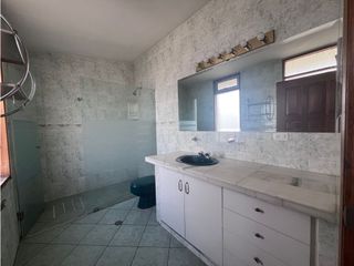 Foto 21 de Cumbaya, sector Miravalle,  Casa en Renta, 250m2, 3 Habitaciones