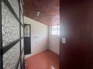 Foto 11 de Cumbaya, sector Miravalle,  Casa en Renta, 250m2, 3 Habitaciones