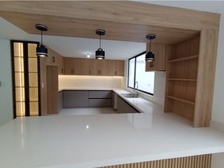 Foto 6 de Lomas de Monteserrín, Departamento en Venta, 240m2, 4 Habitaciones