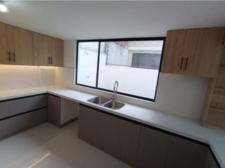Foto 10 de Lomas de Monteserrín, Departamento en Venta, 240m2, 4 Habitaciones