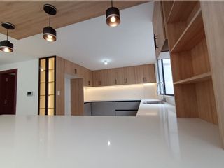 Foto 8 de Lomas de Monteserrín, Departamento en Venta, 240m2, 4 Habitaciones