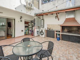 Foto 1 de venta ph 3 ambientes con patio en villa urquiza