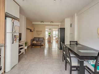 Foto 3 de venta ph 3 ambientes con patio en villa urquiza