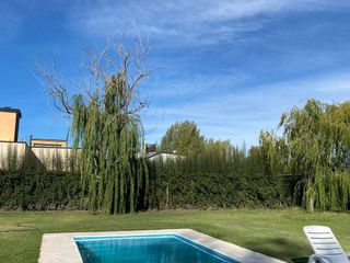 Foto 10 de Chalet en venta de 4 dormitorios c/ cochera en Rama Caída