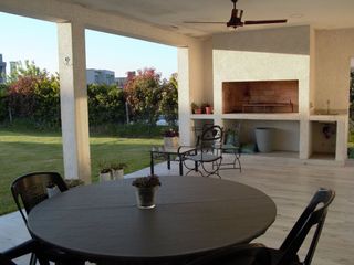 Foto 11 de CASA 4 AMBIENTES  HARAS SANTA MARÍA PARQUE PILETA