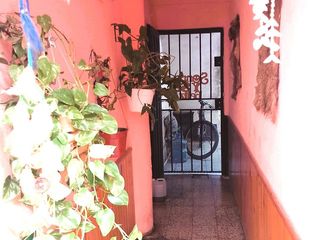 Foto 1 de Departamento PH tipo casa en venta Villa Ortuzar