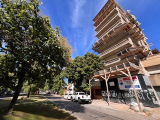 Foto 1 de DEPARTAMENTO EN VENTA LA PLATA 1 DORM. - COCHERA