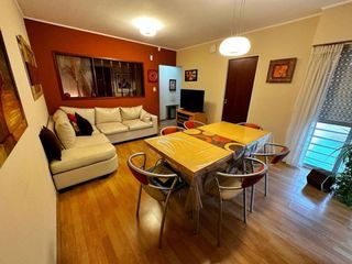 Foto 2 de Casa en venta con parque - La Plata