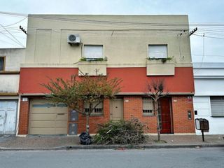 Foto 27 de Casa en venta con parque - La Plata