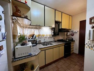Foto 10 de Casa en venta con parque - La Plata